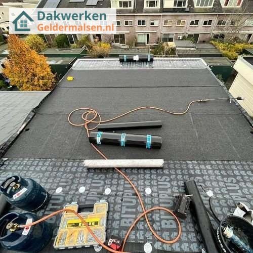 Plat dak opnieuw leggen Plat dak Geldermalsen opnieuw leggen